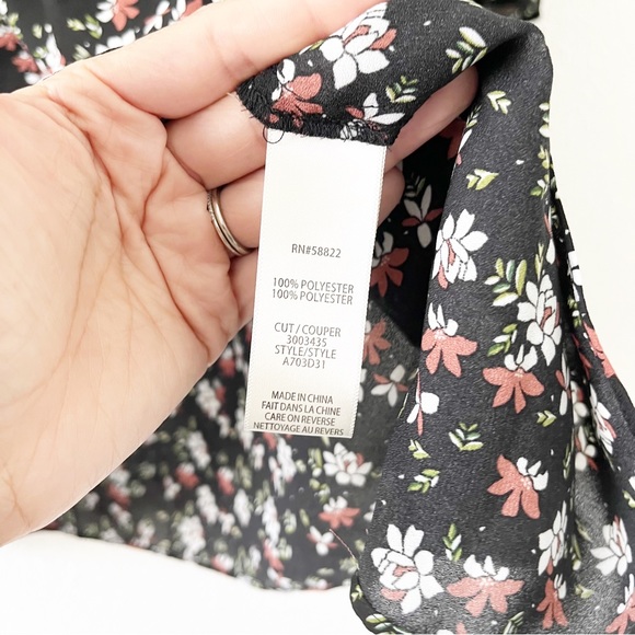 Max Studio Black Floral Blouse - Picture 6 of 8